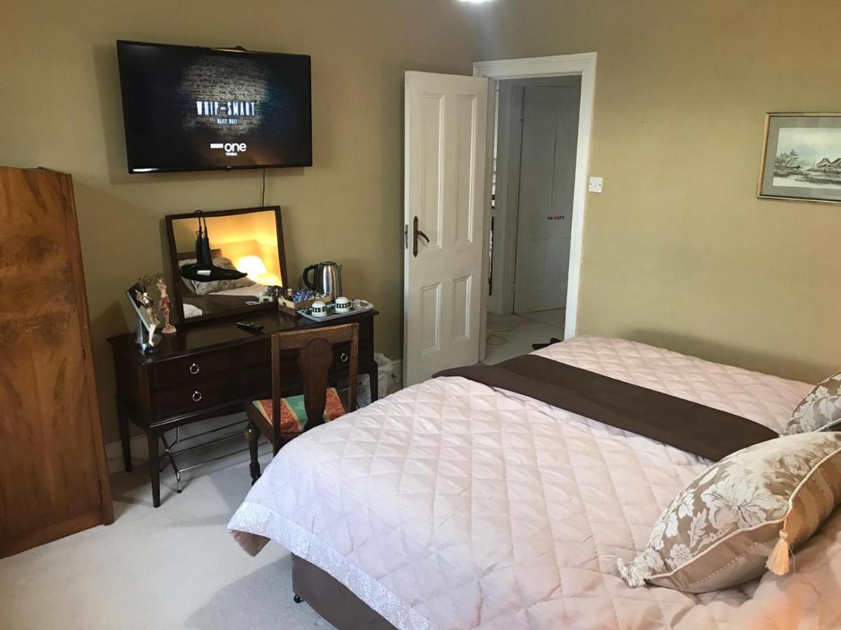 アベリストウィス Llangwyryfon Country Breaks Bed & Breakfast エクステリア 写真