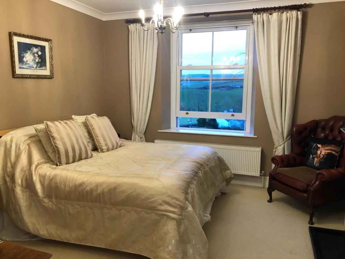 アベリストウィス Llangwyryfon Country Breaks Bed & Breakfast エクステリア 写真
