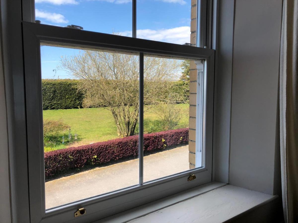 アベリストウィス Llangwyryfon Country Breaks Bed & Breakfast エクステリア 写真