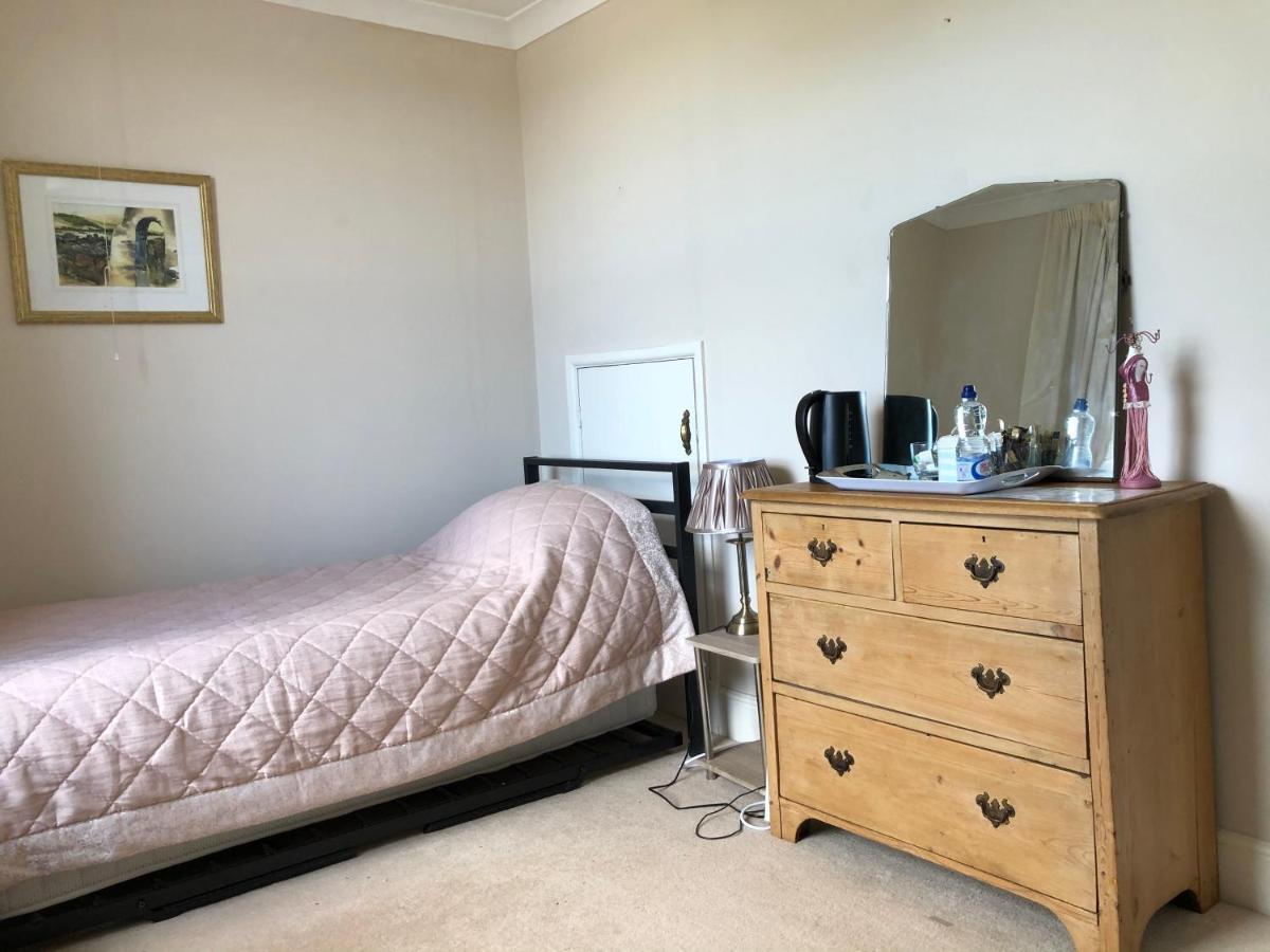 アベリストウィス Llangwyryfon Country Breaks Bed & Breakfast エクステリア 写真