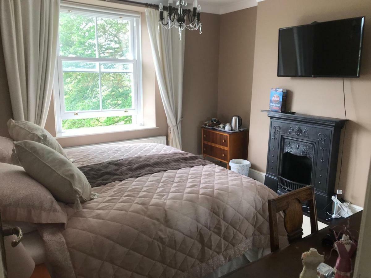 アベリストウィス Llangwyryfon Country Breaks Bed & Breakfast エクステリア 写真