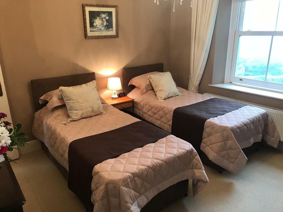 アベリストウィス Llangwyryfon Country Breaks Bed & Breakfast エクステリア 写真