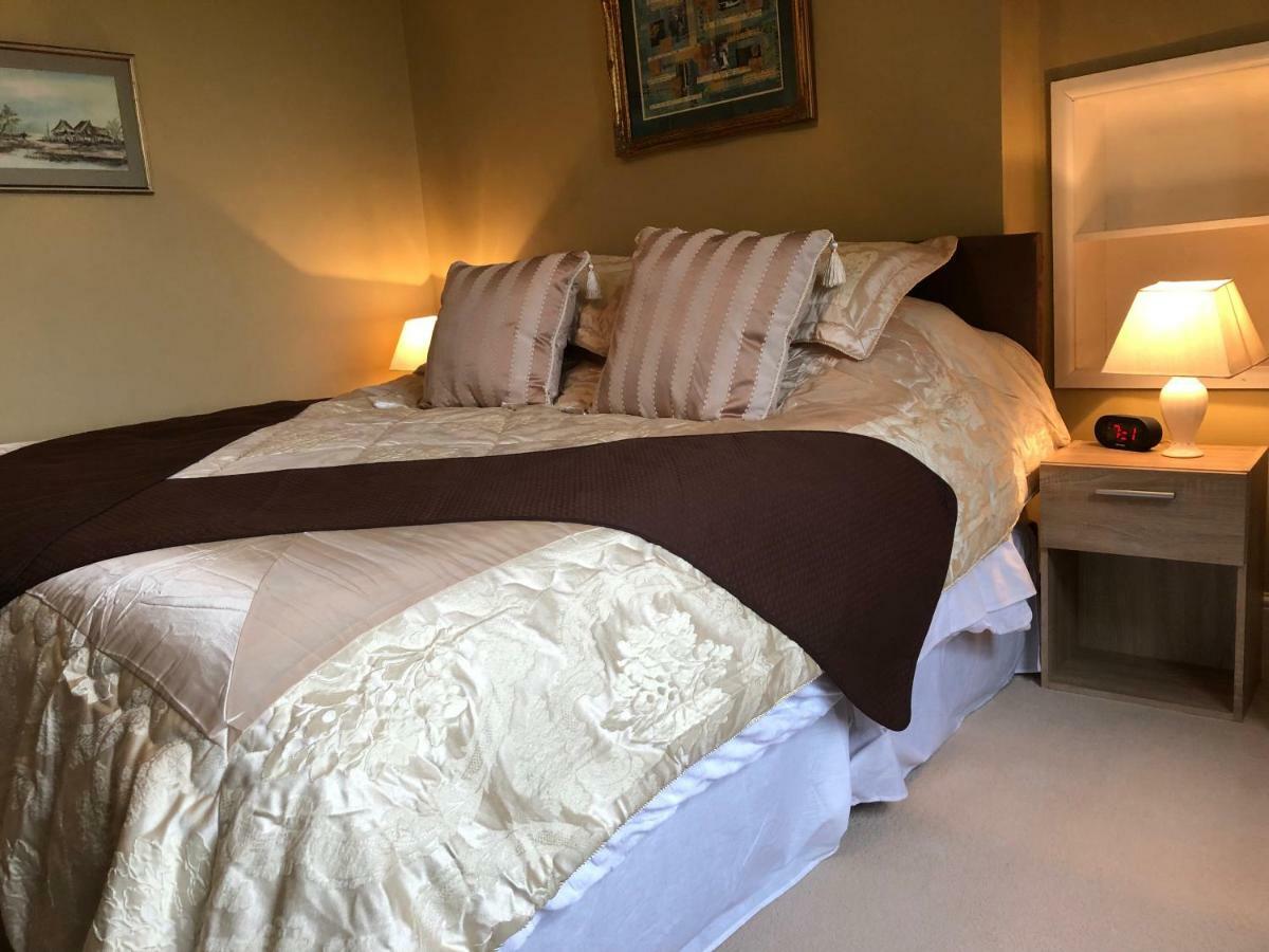 アベリストウィス Llangwyryfon Country Breaks Bed & Breakfast エクステリア 写真