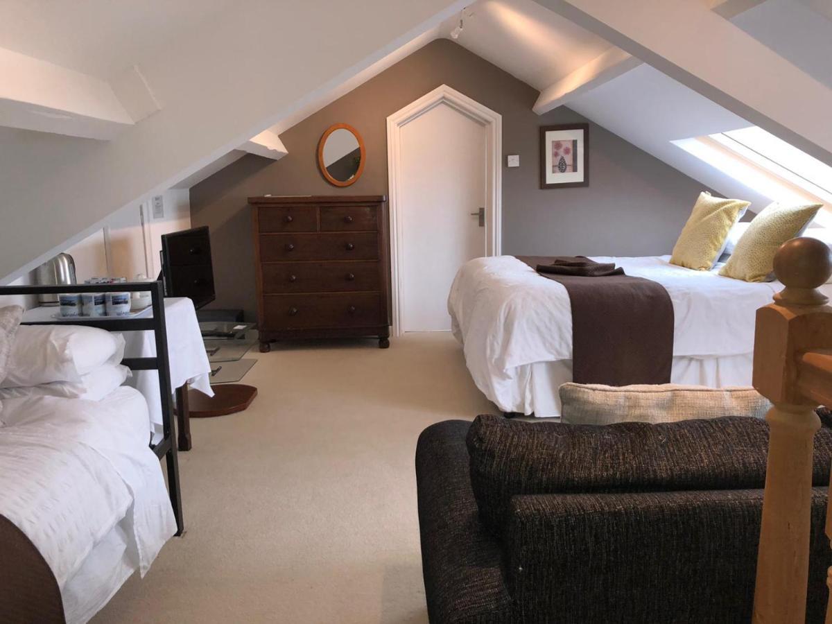 アベリストウィス Llangwyryfon Country Breaks Bed & Breakfast エクステリア 写真
