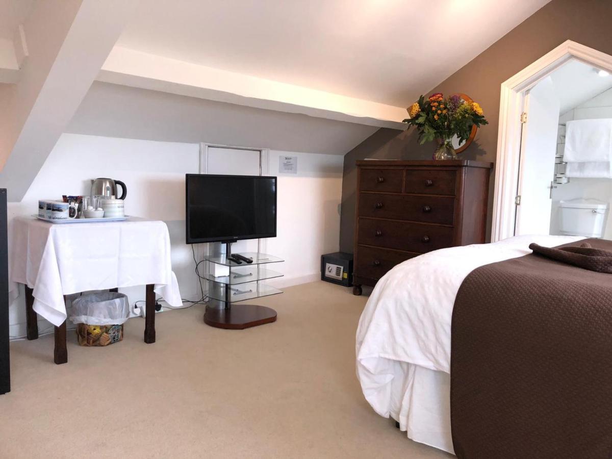アベリストウィス Llangwyryfon Country Breaks Bed & Breakfast エクステリア 写真