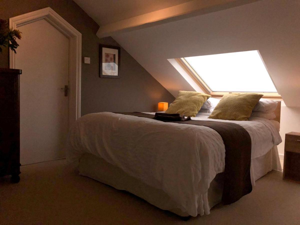 アベリストウィス Llangwyryfon Country Breaks Bed & Breakfast エクステリア 写真